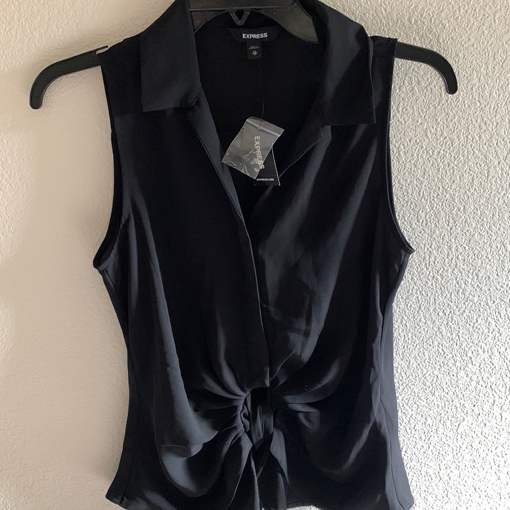 Sleeveless summer black top